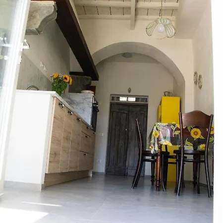 L'oziorinco Apartment *