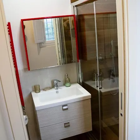 L'oziorinco Apartment *